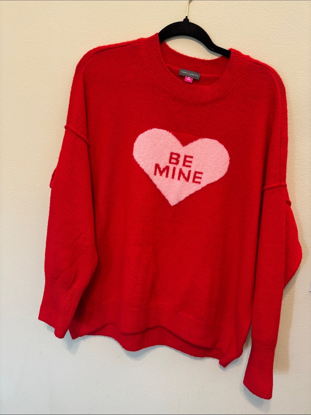 ❤️Vince Camuto Red Crewneck Valentines Sweater size medium❤️
